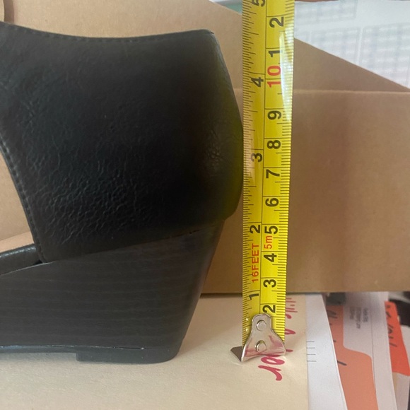 Black sandals women’s 8.5 - Picture 8 of 8